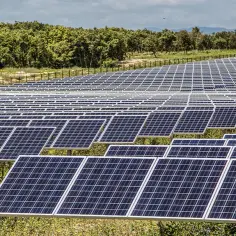 L'énergie solaire : avantages, applications et technologies essentielles
