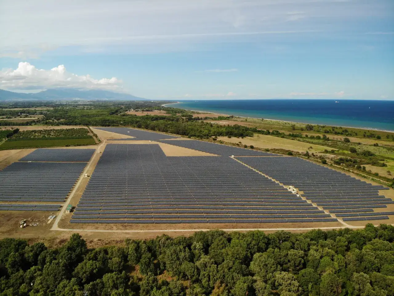 Zdjęcie Solutions innovantes pour l'énergie solaire en Corse et économies garanties